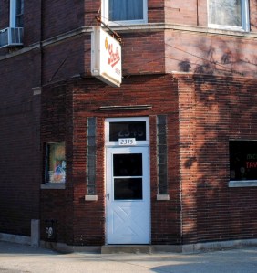 Mickey's, a great Chicago dive bar in Bucktown