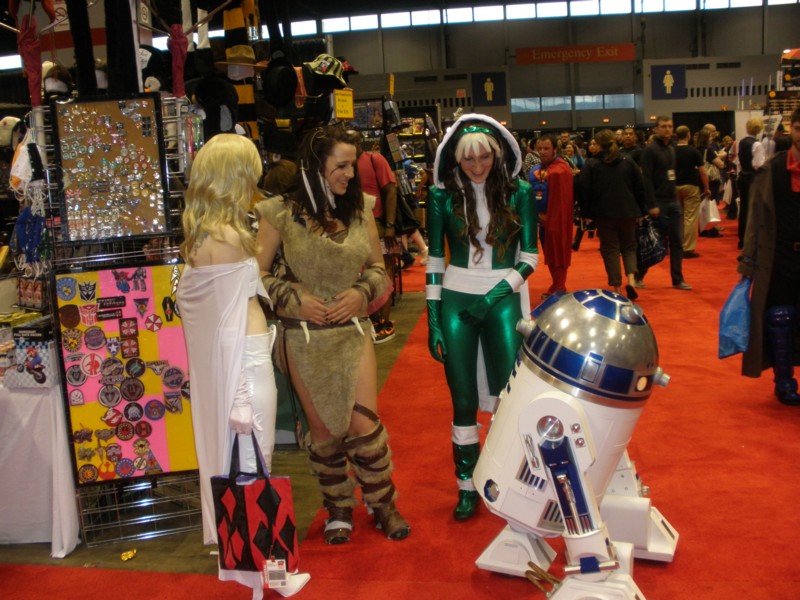 R2D2 at C2E2 in Chicago